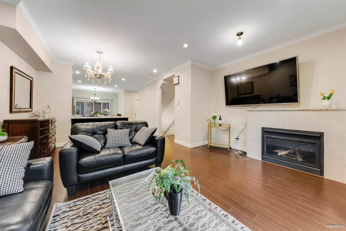 Kitchen Island Photo of 31 7051 Ash Street, Richmond, BC