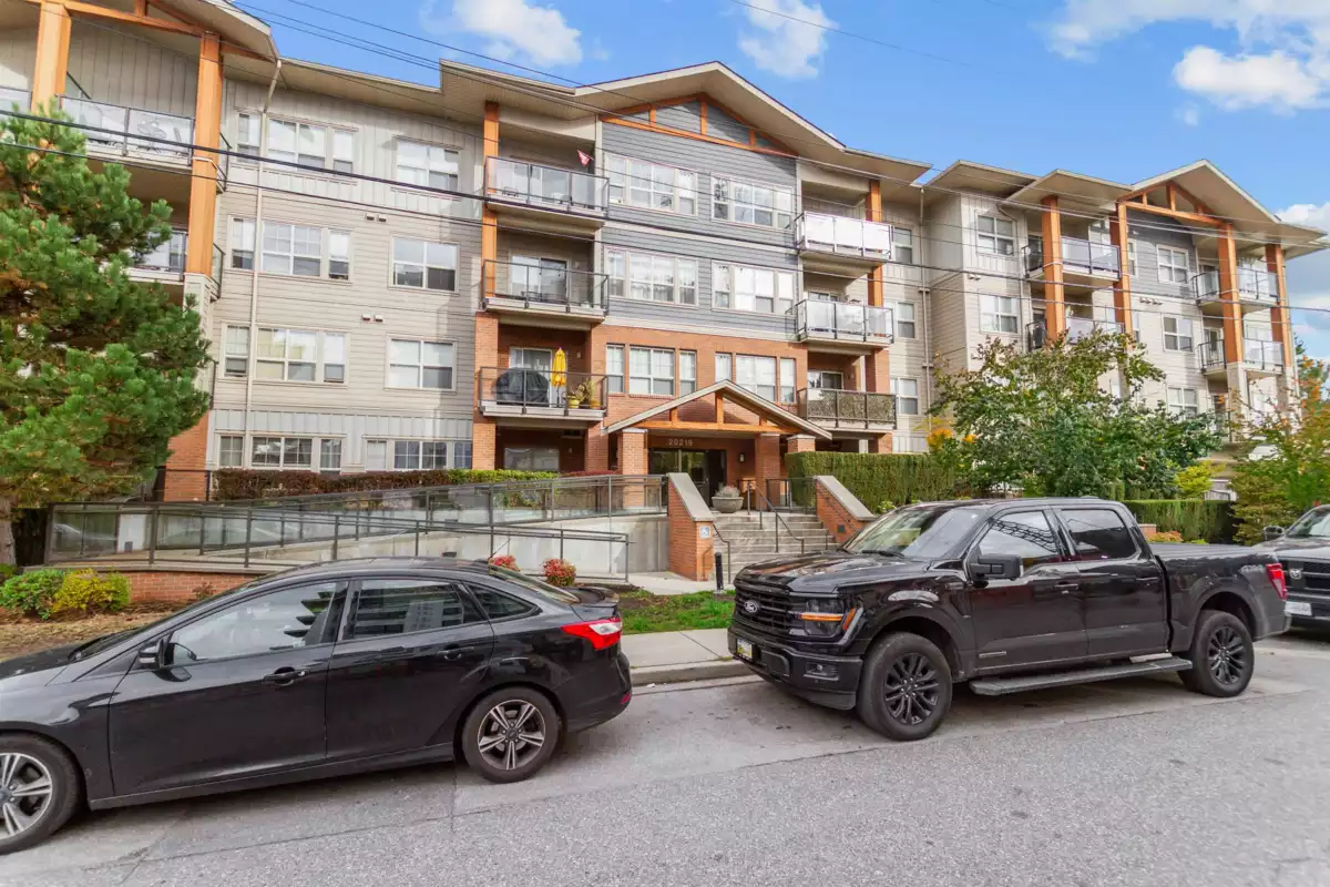 Loft / Bonus Room Photo of 210 20219 54a Avenue, Langley, BC