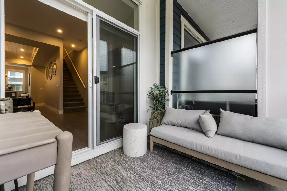 Hallway Photo of 15 7243 Willowstream Road, Chilliwack, BC