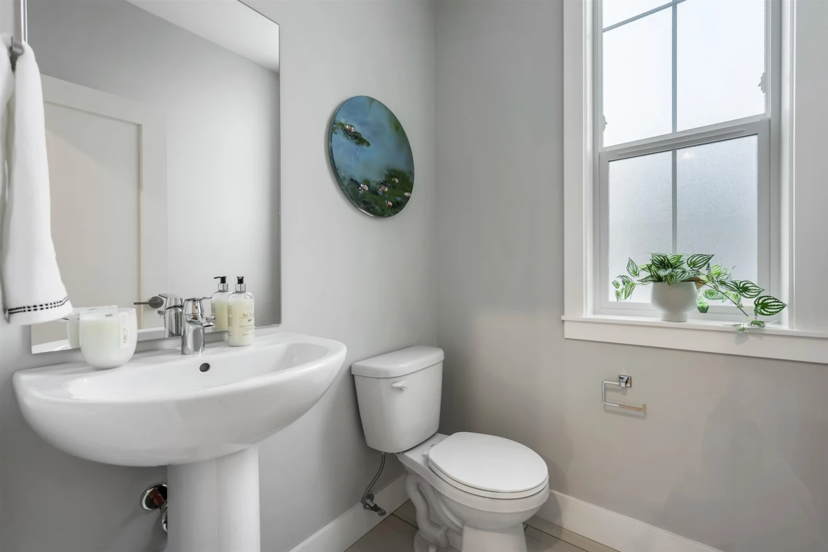 Laundry Room Photo of 15 7243 Willowstream Road, Chilliwack, BC