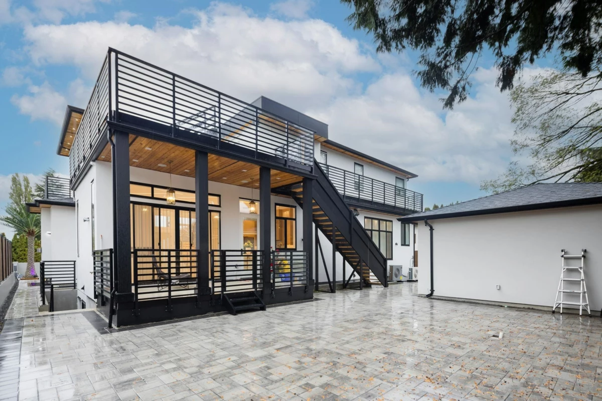 Fitness Center Photo Near 5385 Shelby Court, Burnaby, BC