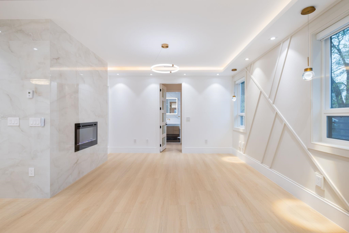 Hallway Photo of 5385 Shelby Court, Burnaby, BC