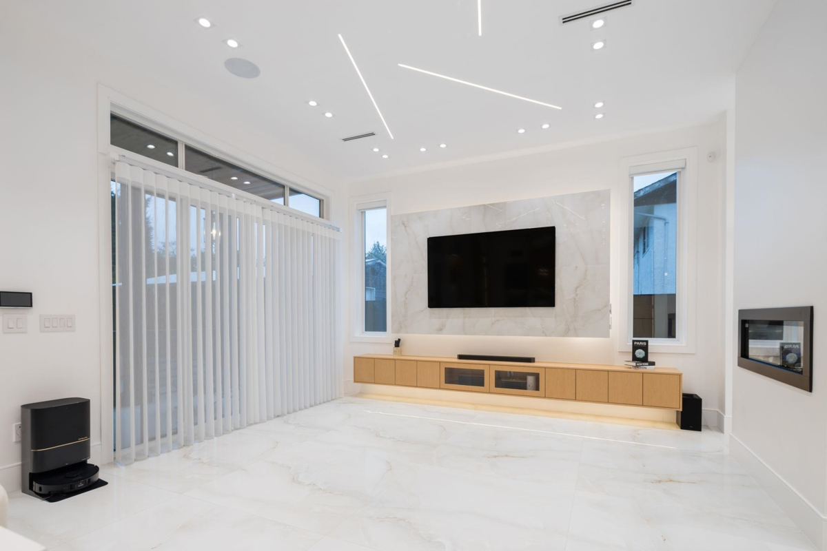 Kitchen Island Photo of 5385 Shelby Court, Burnaby, BC