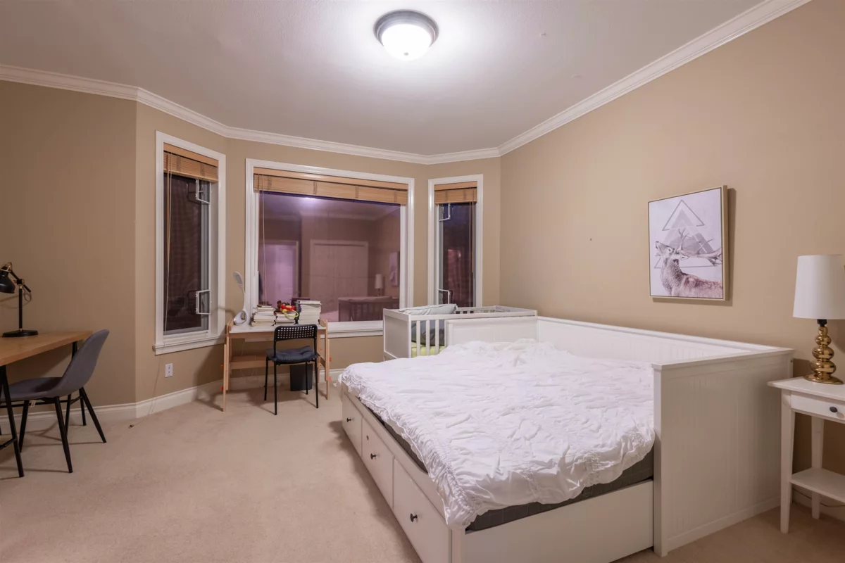 Breakfast Nook Photo of 2122 138 Street, Surrey, BC