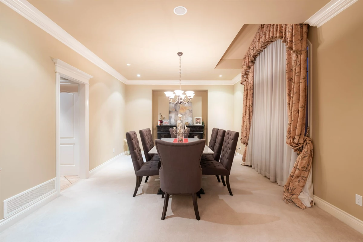 Family Room Photo of 2122 138 Street, Surrey, BC