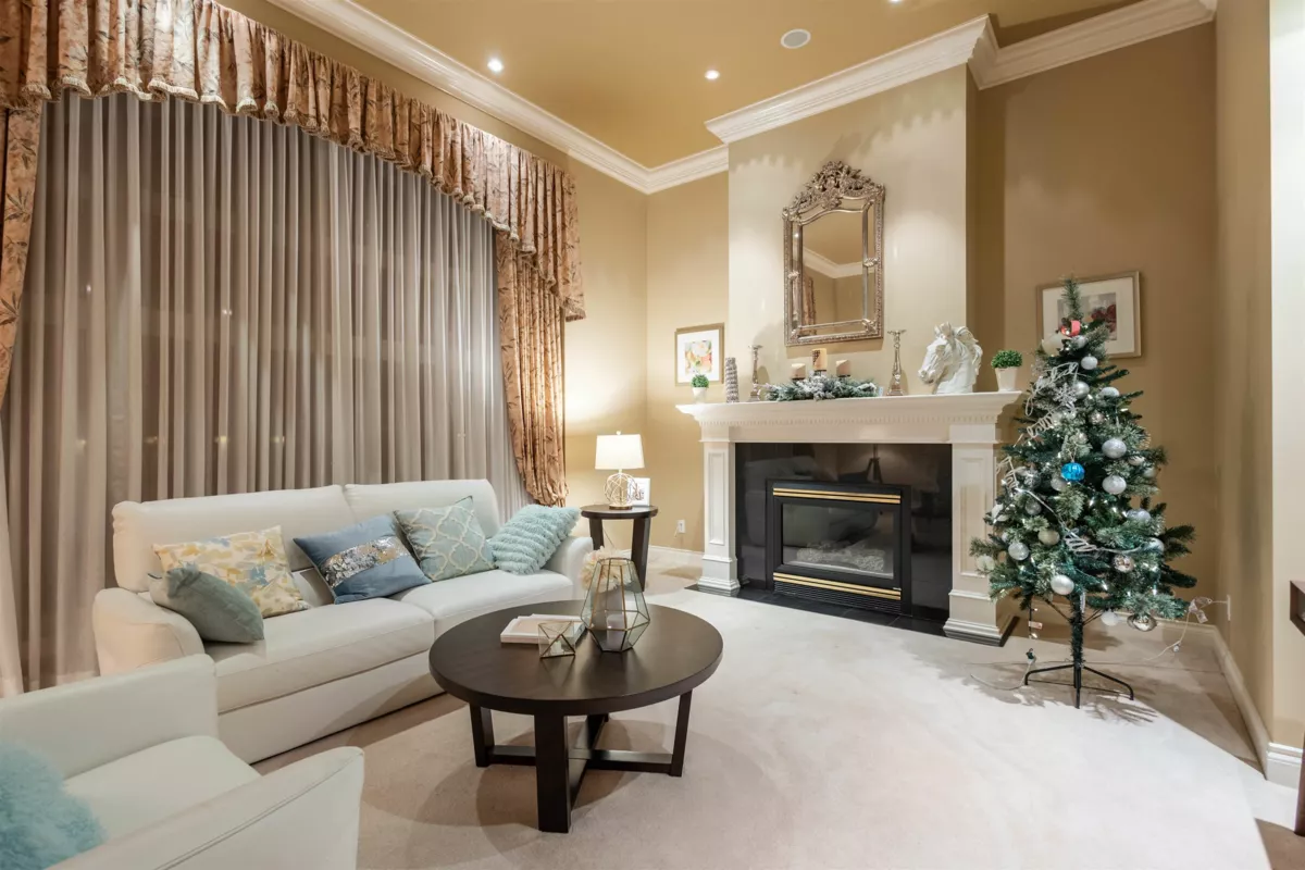 Living Room Photo of 2122 138 Street, Surrey, BC