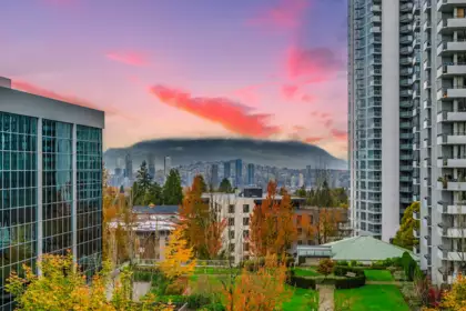 702 5885 Olive Avenue, Burnaby, BC, Burnaby — Apartment/Condo for sale