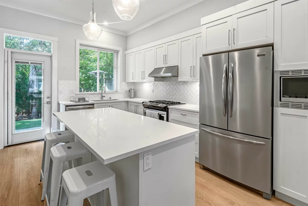 Dining Area Photo of 50 2855 158 Street, Surrey, BC