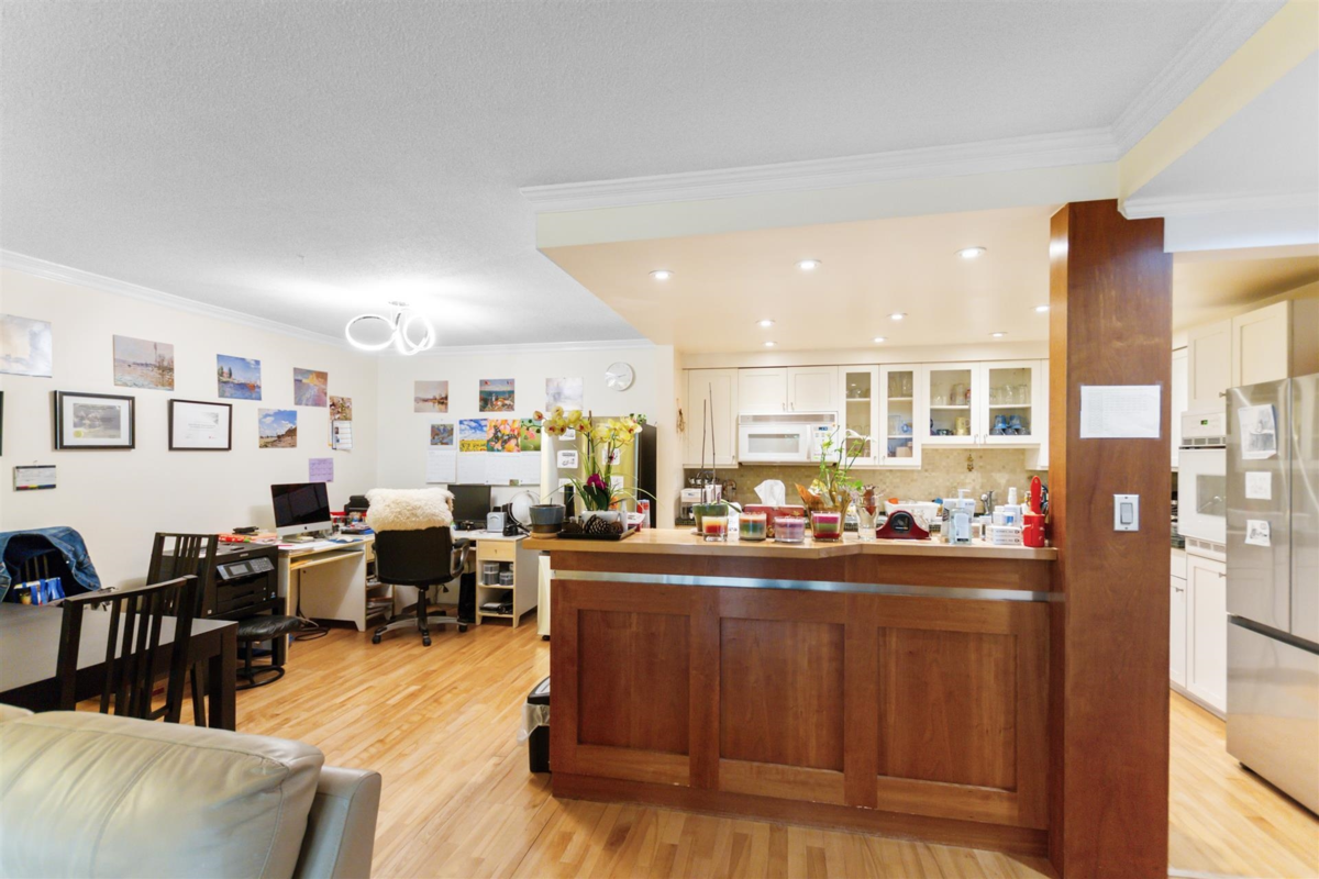 Kitchen Island Photo of 10 1425 Lamey's Mill Road, Vancouver, BC