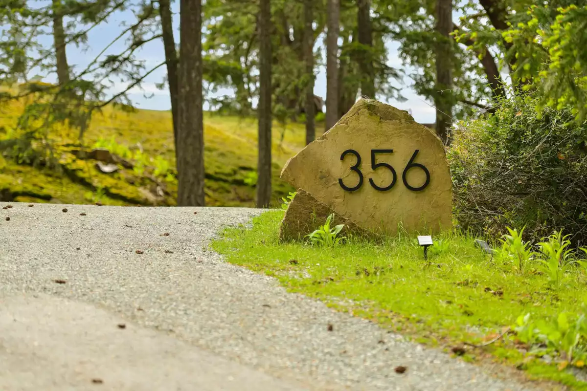 Community Amenities Photo (Clubhouse) of 356 East West Road, Mayne Island, BC