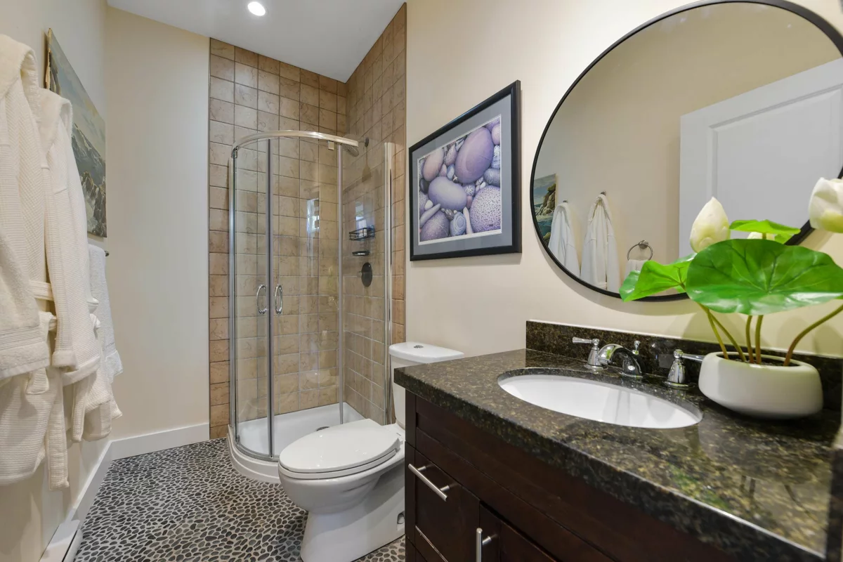 Outdoor Deck Photo of 356 East West Road, Mayne Island, BC