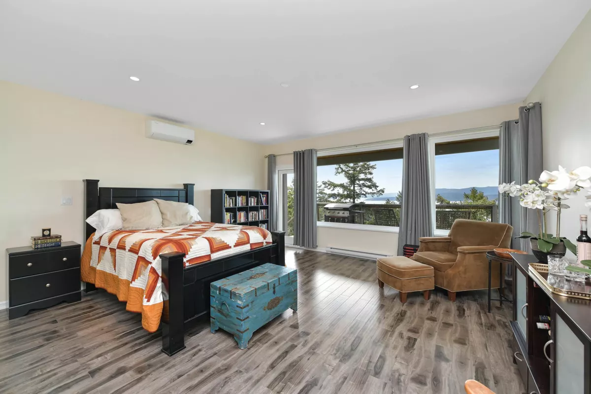 Outdoor Patio Photo of 356 East West Road, Mayne Island, BC