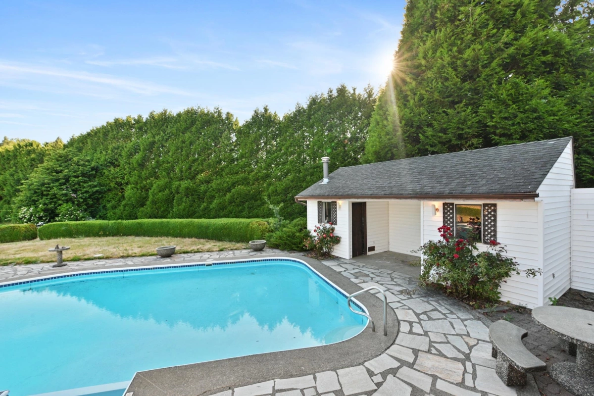 Outdoor Kitchen Photo of 21480 18 Avenue, Langley, BC