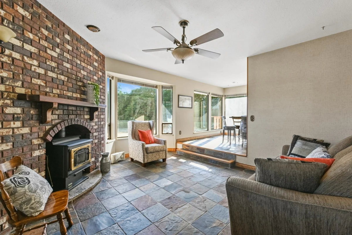 Walk-In Closet Photo of 21480 18 Avenue, Langley, BC