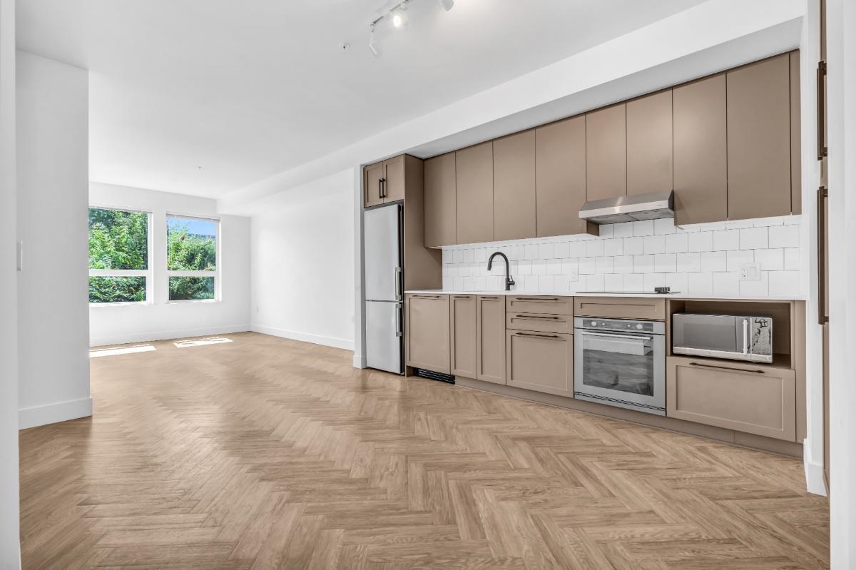 Kitchen Photo of 111 9228 Slopes Mews, Burnaby, BC