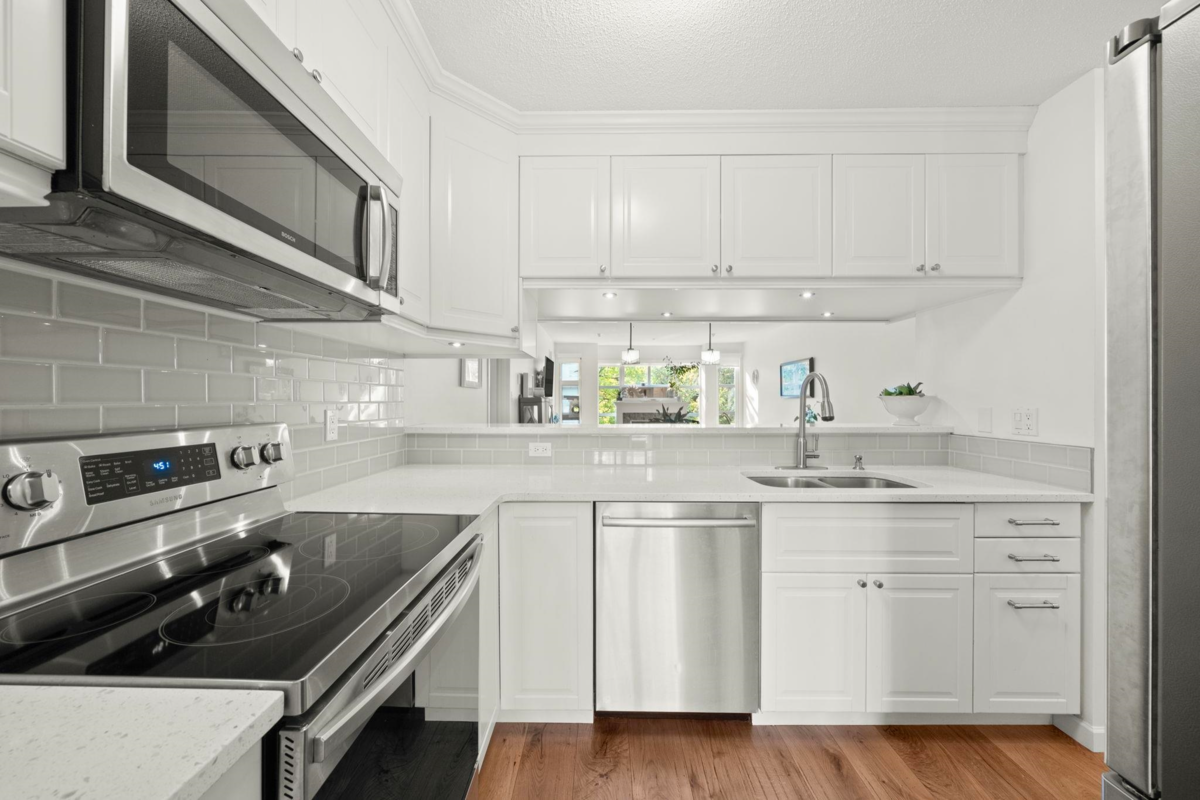 Breakfast Nook Photo of 301 8728 SW Marine Drive, Vancouver, BC