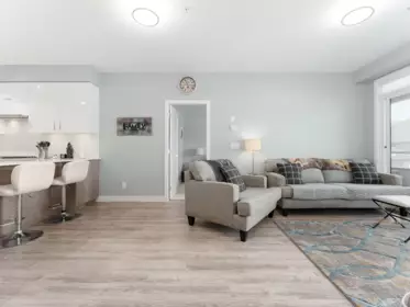 301 3971 Hastings Street, Burnaby, BC, Burnaby — Apartment/Condo for sale