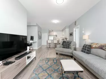 301 3971 Hastings Street, Burnaby, BC, Burnaby — Apartment/Condo for sale