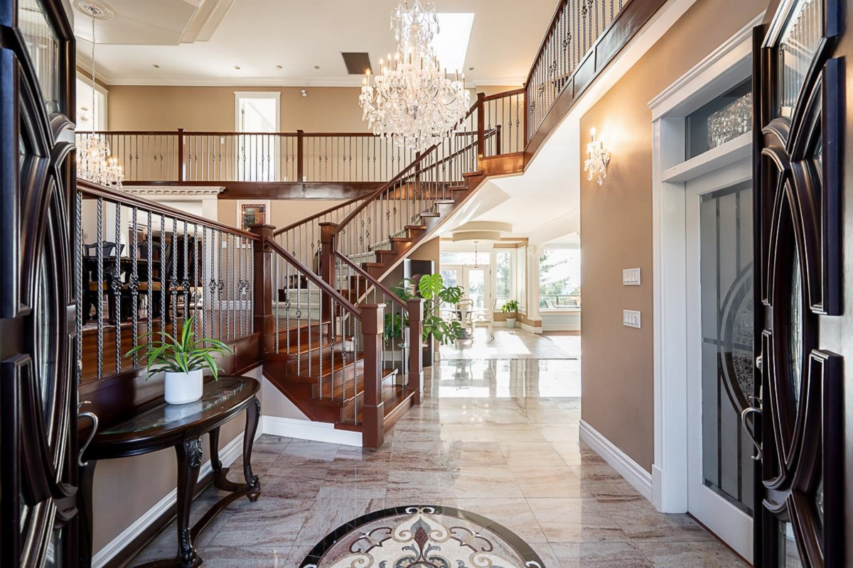 Family Room Photo of 2982 Sunridge Court, Coquitlam, BC