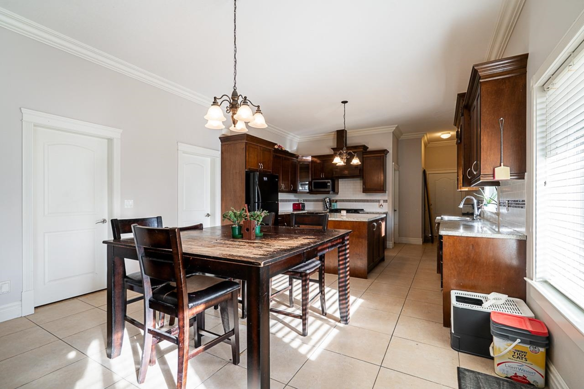 Fitness Center Photo Near 2982 Sunridge Court, Coquitlam, BC