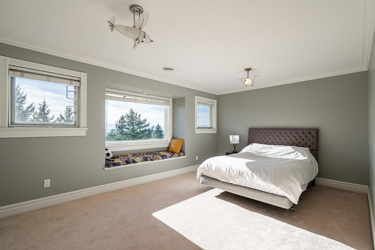 Garden / Landscaping Photo of 2982 Sunridge Court, Coquitlam, BC