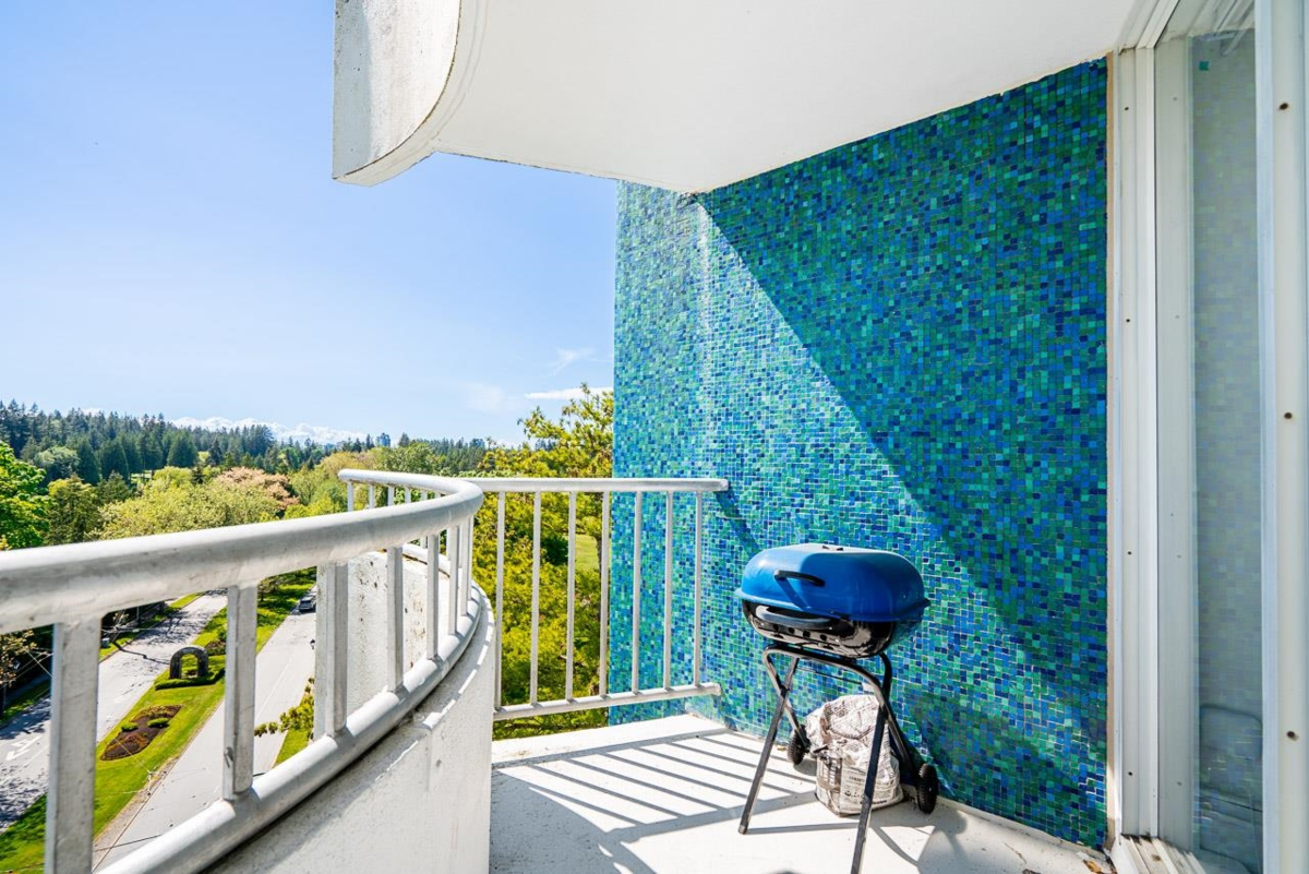 Basement Recreation Room Photo of 903 4691 W 10th Avenue, Vancouver, BC