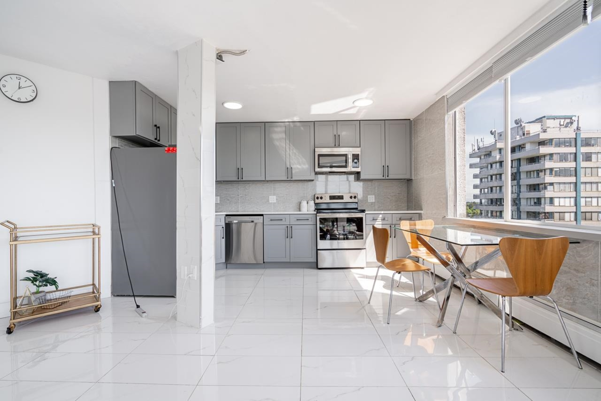 Breakfast Nook Photo of 903 4691 W 10th Avenue, Vancouver, BC