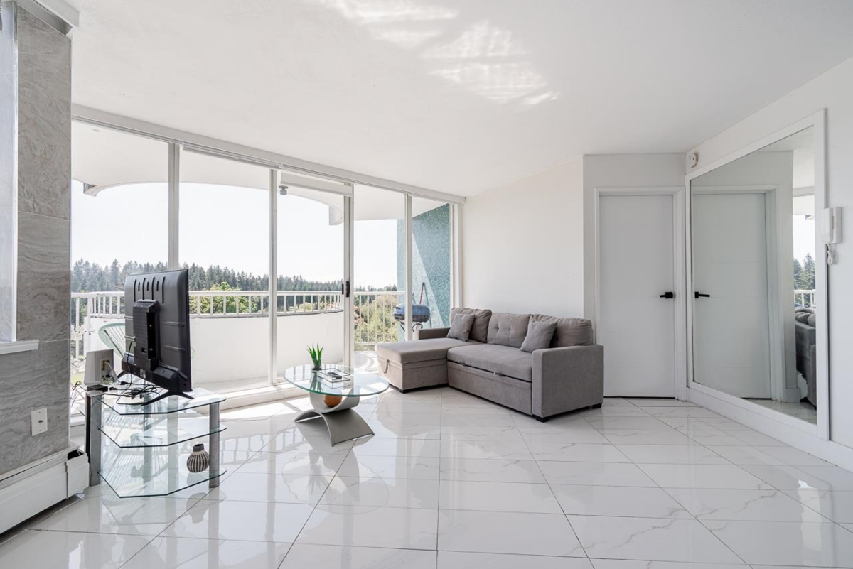 Family Room Photo of 903 4691 W 10th Avenue, Vancouver, BC