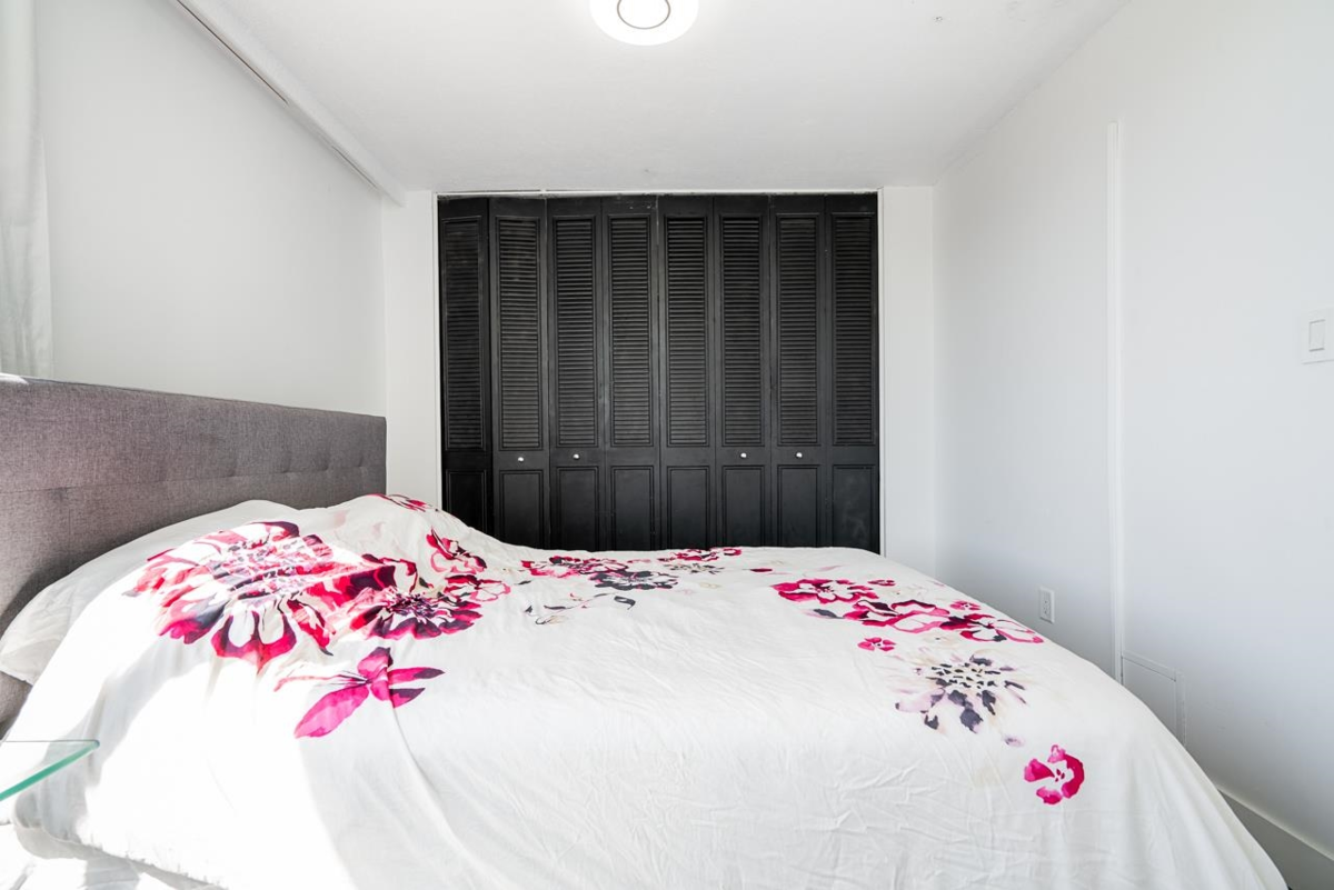 Guest Bathroom Photo of 903 4691 W 10th Avenue, Vancouver, BC