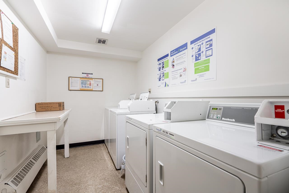 Hallway Photo of 903 4691 W 10th Avenue, Vancouver, BC