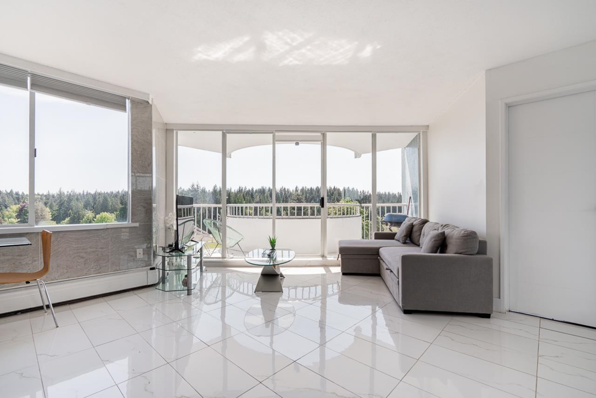 Living Room Photo of 903 4691 W 10th Avenue, Vancouver, BC