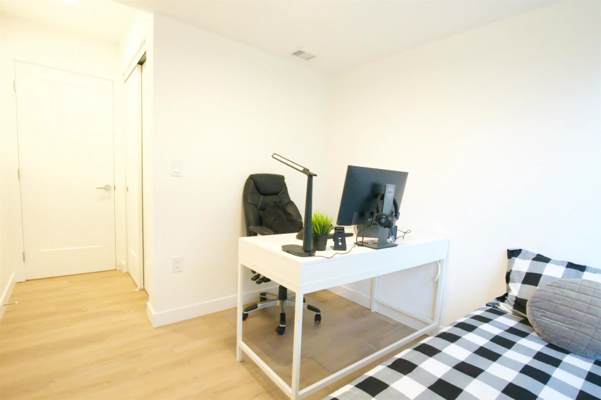 Primary Bathroom Photo of 202 381 Clayton Street, Coquitlam, BC