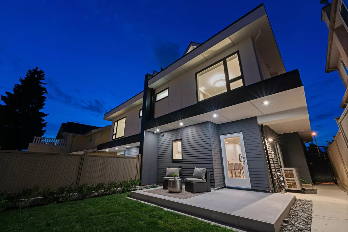 Outdoor Patio Photo of 1 1632 E 21st Avenue, Vancouver, BC
