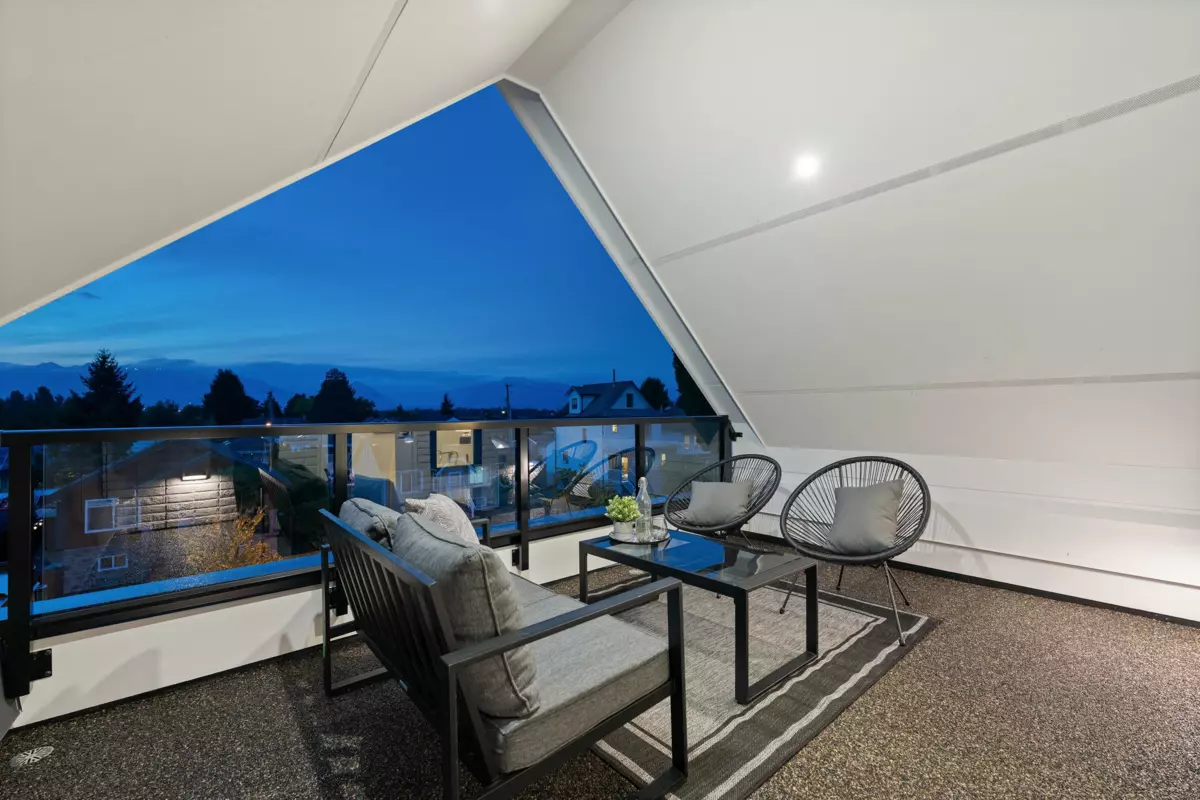 Staircase Photo of 1 1632 E 21st Avenue, Vancouver, BC