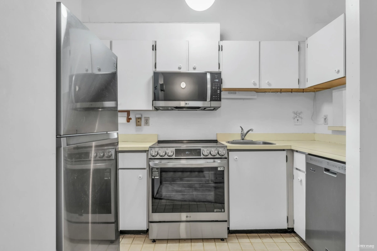 Bedroom 4 Photo of 410 1363 Clyde Avenue, West Vancouver, BC