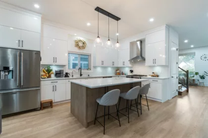 Kitchen Island Photo of 2561 168 Street, Surrey, BC