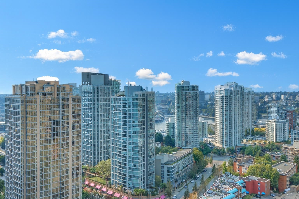 Living Room Photo of 2704 909 Mainland Street, Vancouver, BC