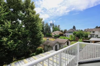 Front Yard Photo of 16524 84a Avenue, Surrey, BC