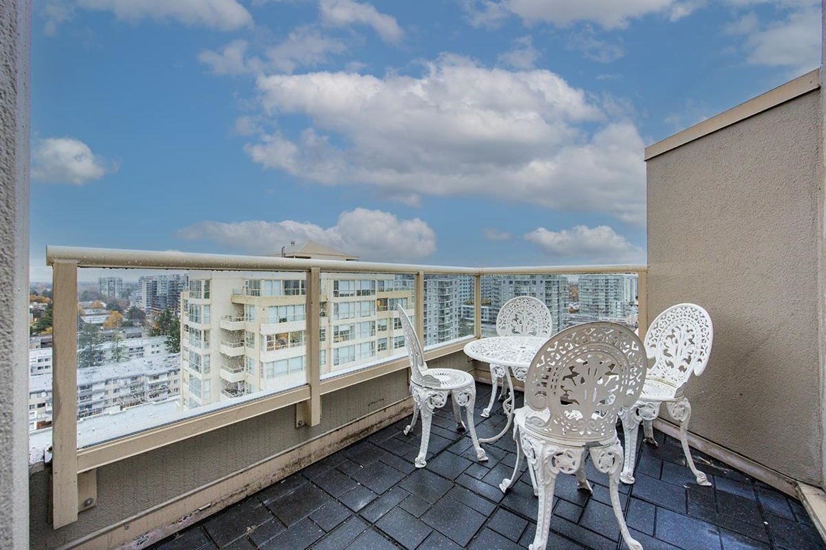 Backyard Photo of 1503 8297 Saba Road, Richmond, BC