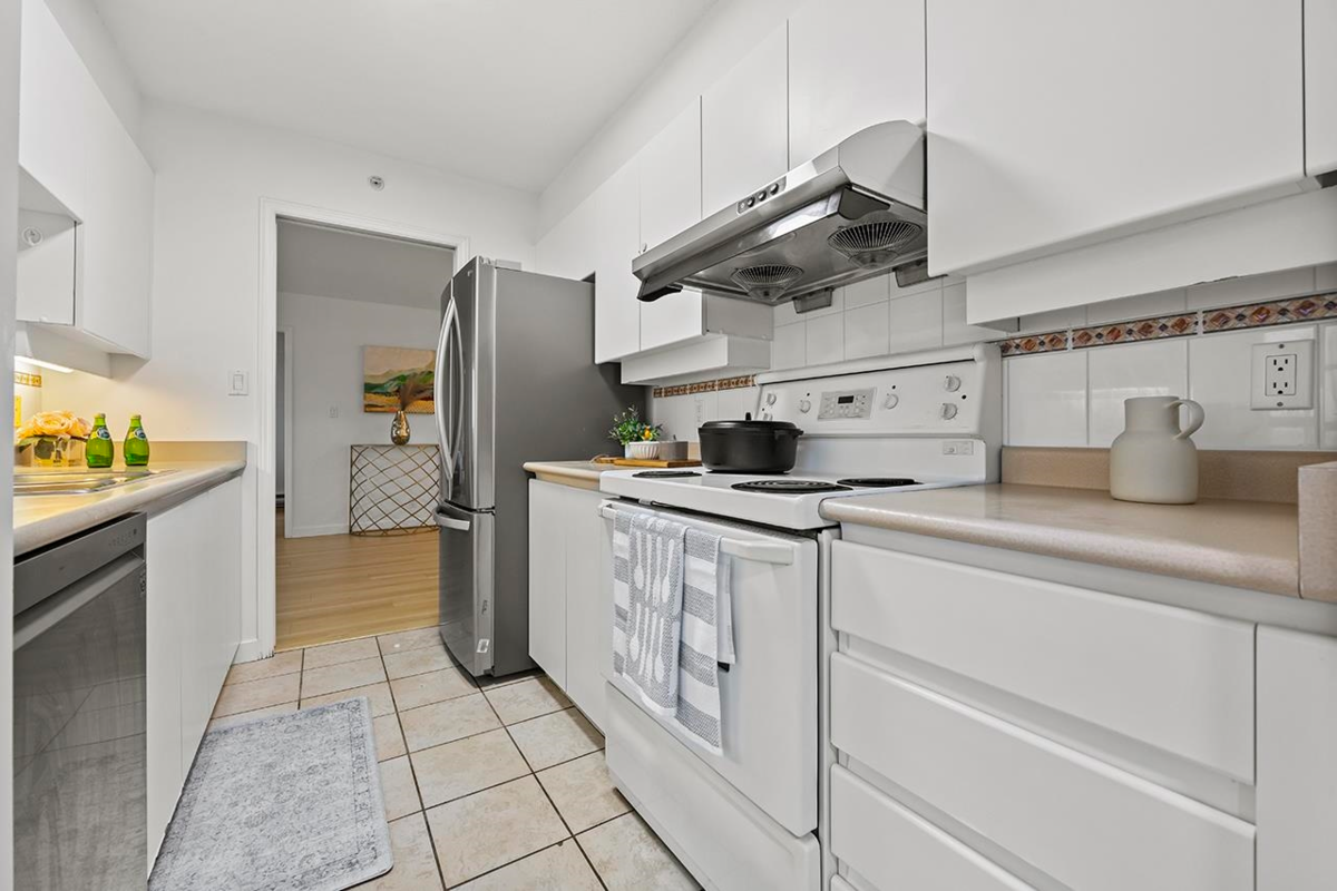 Bedroom 2 Photo of 1503 8297 Saba Road, Richmond, BC
