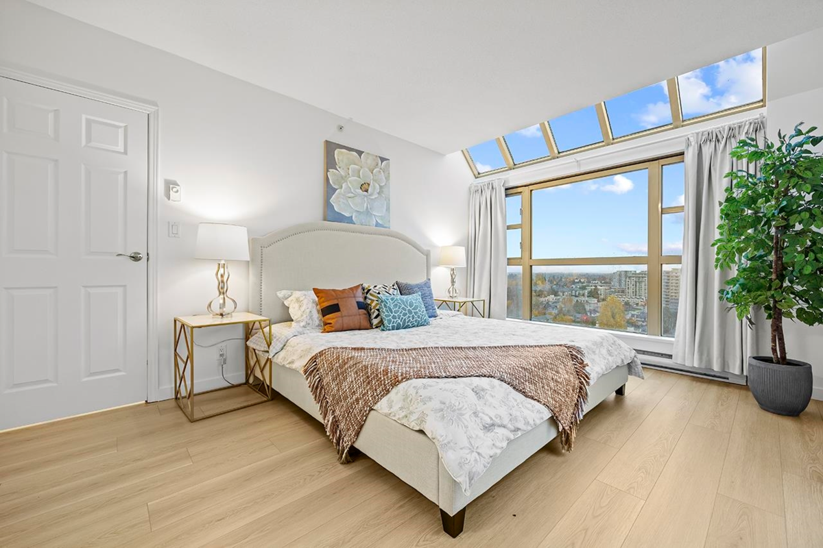 Guest Bathroom Photo of 1503 8297 Saba Road, Richmond, BC