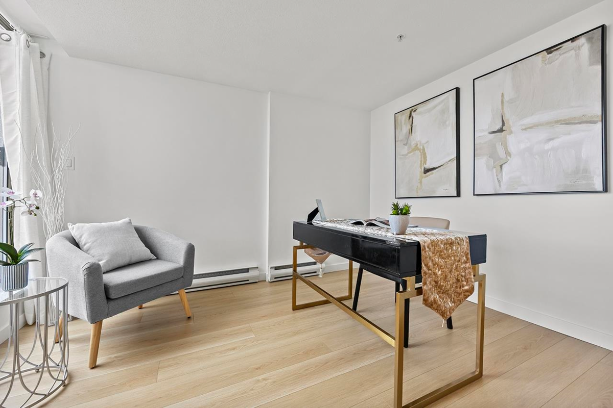 Primary Bathroom Photo of 1503 8297 Saba Road, Richmond, BC