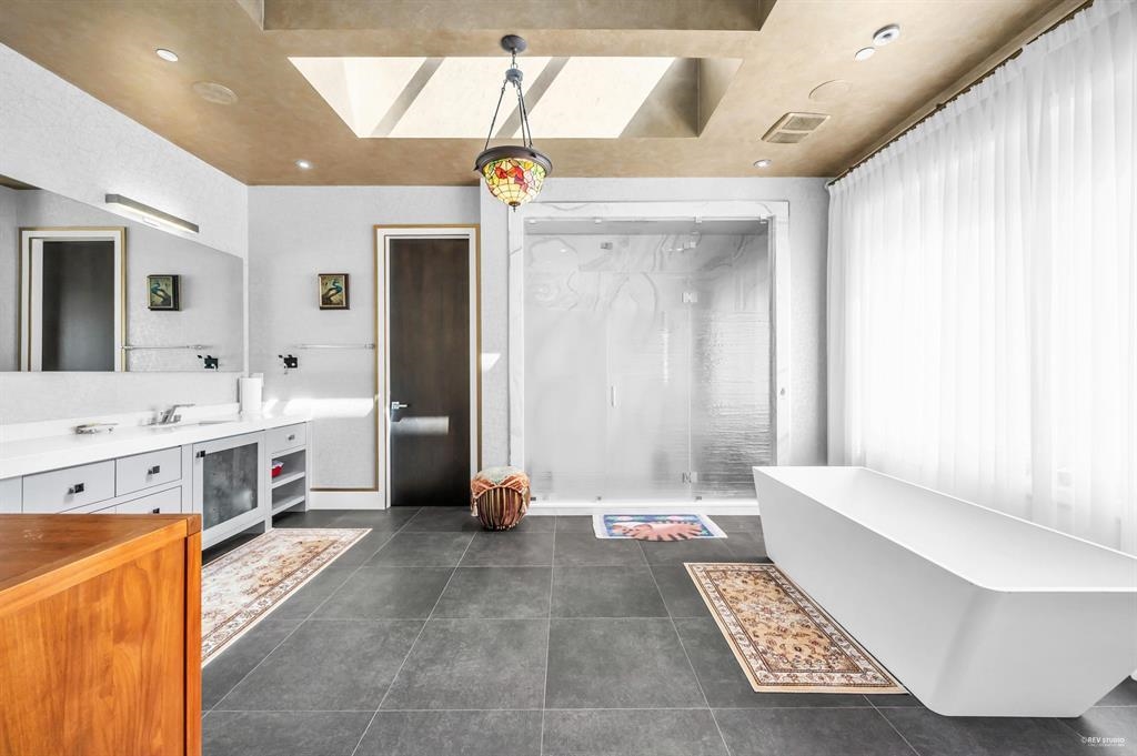 Bedroom 3 Photo of 13657 Marine Drive, White Rock, BC