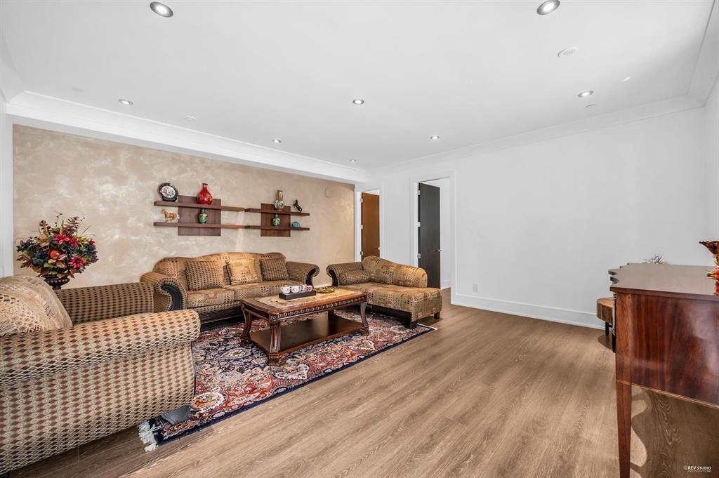 Community Amenities Photo (Clubhouse) of 13657 Marine Drive, White Rock, BC