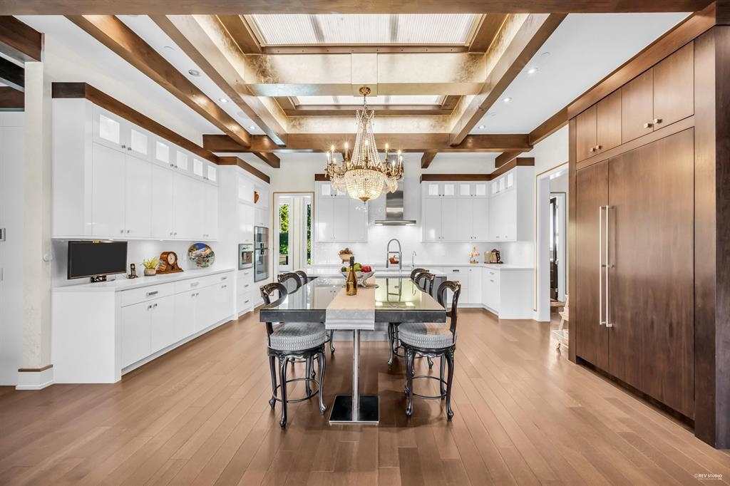 Hallway Photo of 13657 Marine Drive, White Rock, BC