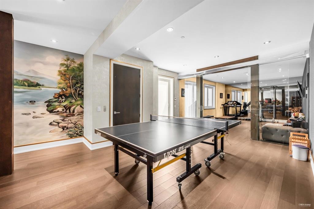 Neighborhood Park Photo Near 13657 Marine Drive, White Rock, BC