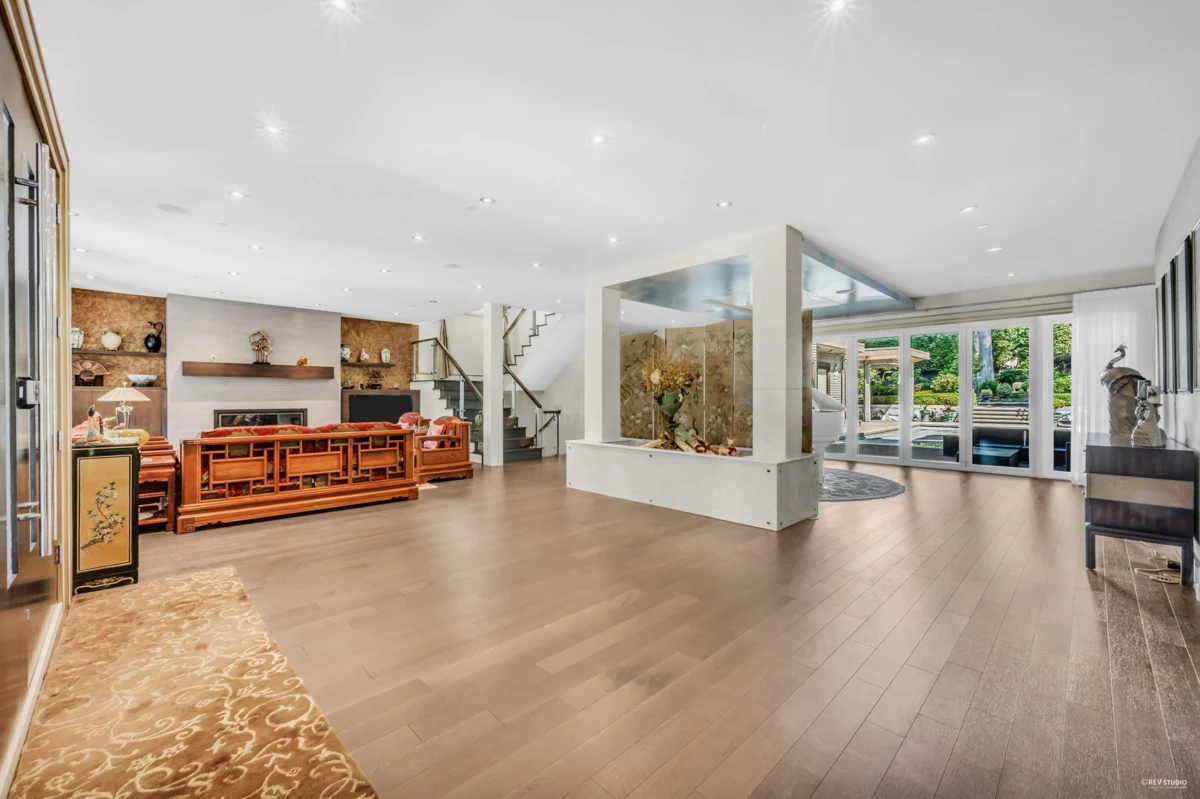 Pantry Photo of 13657 Marine Drive, White Rock, BC