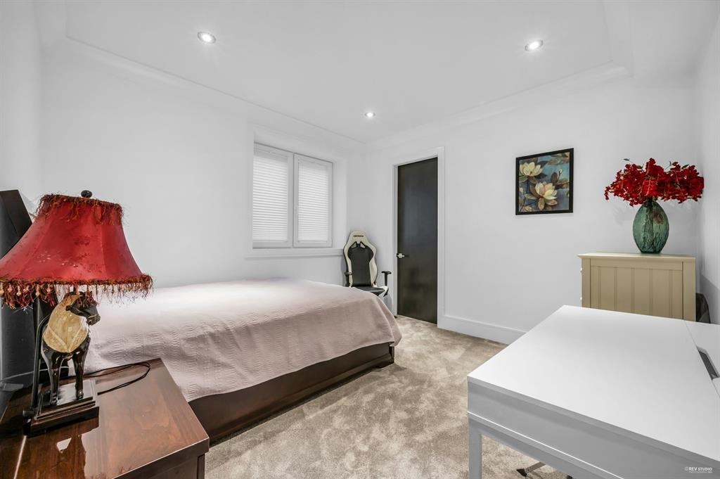 Playground / Recreational Area Near 13657 Marine Drive, White Rock, BC