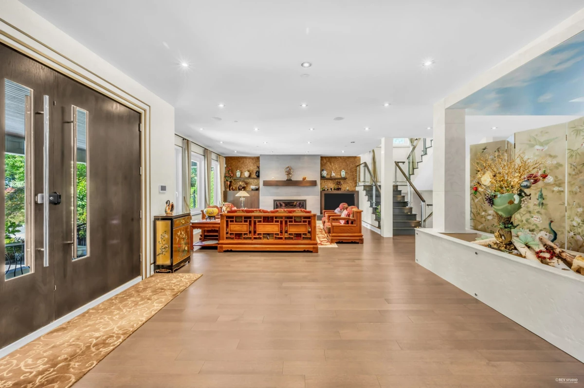 Primary Bedroom Photo of 13657 Marine Drive, White Rock, BC