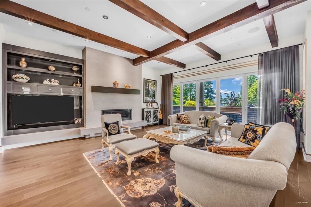 Staircase Photo of 13657 Marine Drive, White Rock, BC